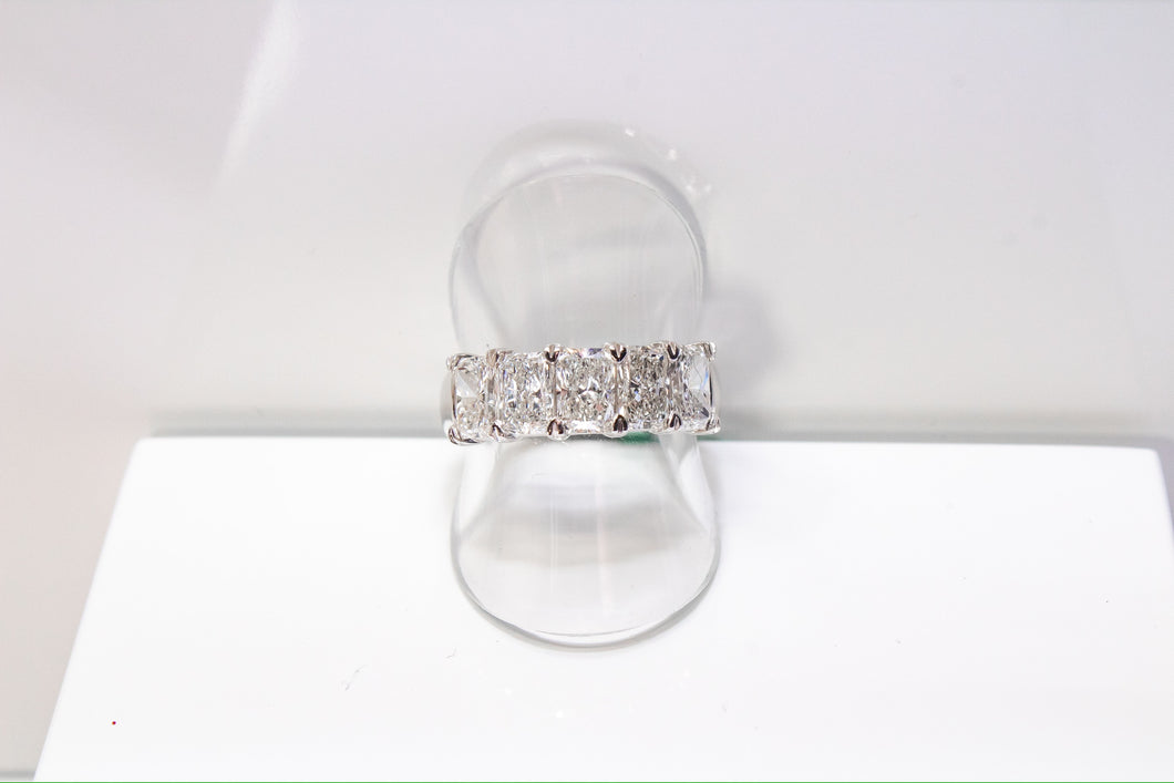 14k White Gold Lab Grown Radiant Diamond Band