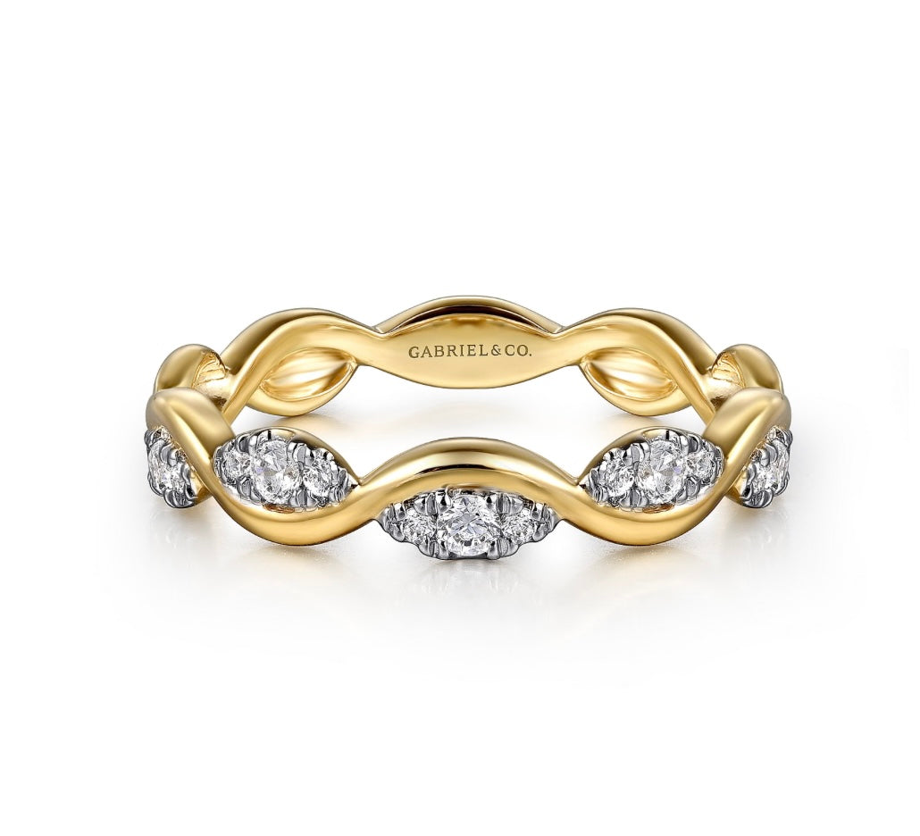 14k Yellow Gold Diamond Band