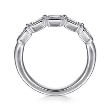 Load image into Gallery viewer, 14k White Gold Diamond Ring
