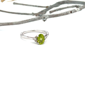 14k White Gold Peridot Ring