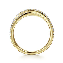 Load image into Gallery viewer, 14k Yellow Gold Diamond Ring
