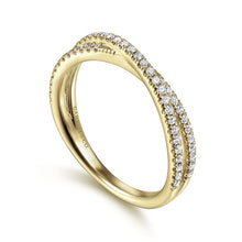 Load image into Gallery viewer, 14k Yellow Gold Diamond Ring
