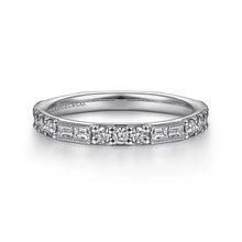 Load image into Gallery viewer, 14k White Gold Diamond Ring
