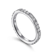Load image into Gallery viewer, 14k White Gold Diamond Ring
