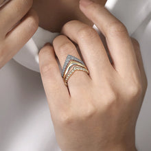 Load image into Gallery viewer, 14k Yellow Diamond Ring
