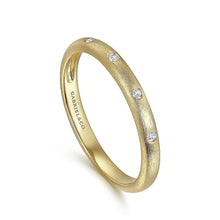 Load image into Gallery viewer, 14k Yellow Gold Diamond Ring
