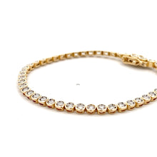 Load image into Gallery viewer, 14k Yellow Gold Diamond Bracelet

