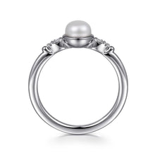 Load image into Gallery viewer, Sterling Silver Pearl Ring
