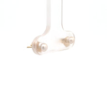 Load image into Gallery viewer, 14k Yellow Gold Pearl Studs
