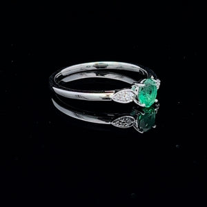 14k White Gold Emerald and Diamond Ring