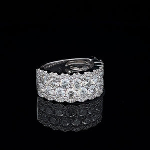 18k White Gold Diamond Ring