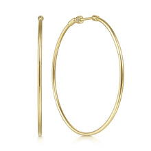 Load image into Gallery viewer, 14k Yellow Gold Hoop Earrings
