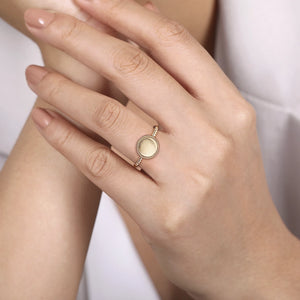 14k Yellow Gold Signet Ring